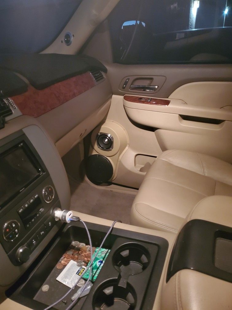 Custom Speaker Pods For Tahoe Or Yukon for Sale in Glendale, AZ OfferUp