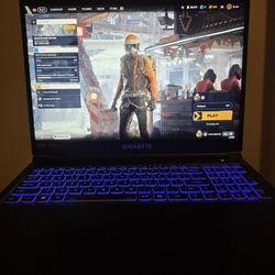 Gigabite PC RTX 4060 32G RAM 1TB