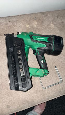 Cordless framing nailer DEAL NO CHARGER $ 350
