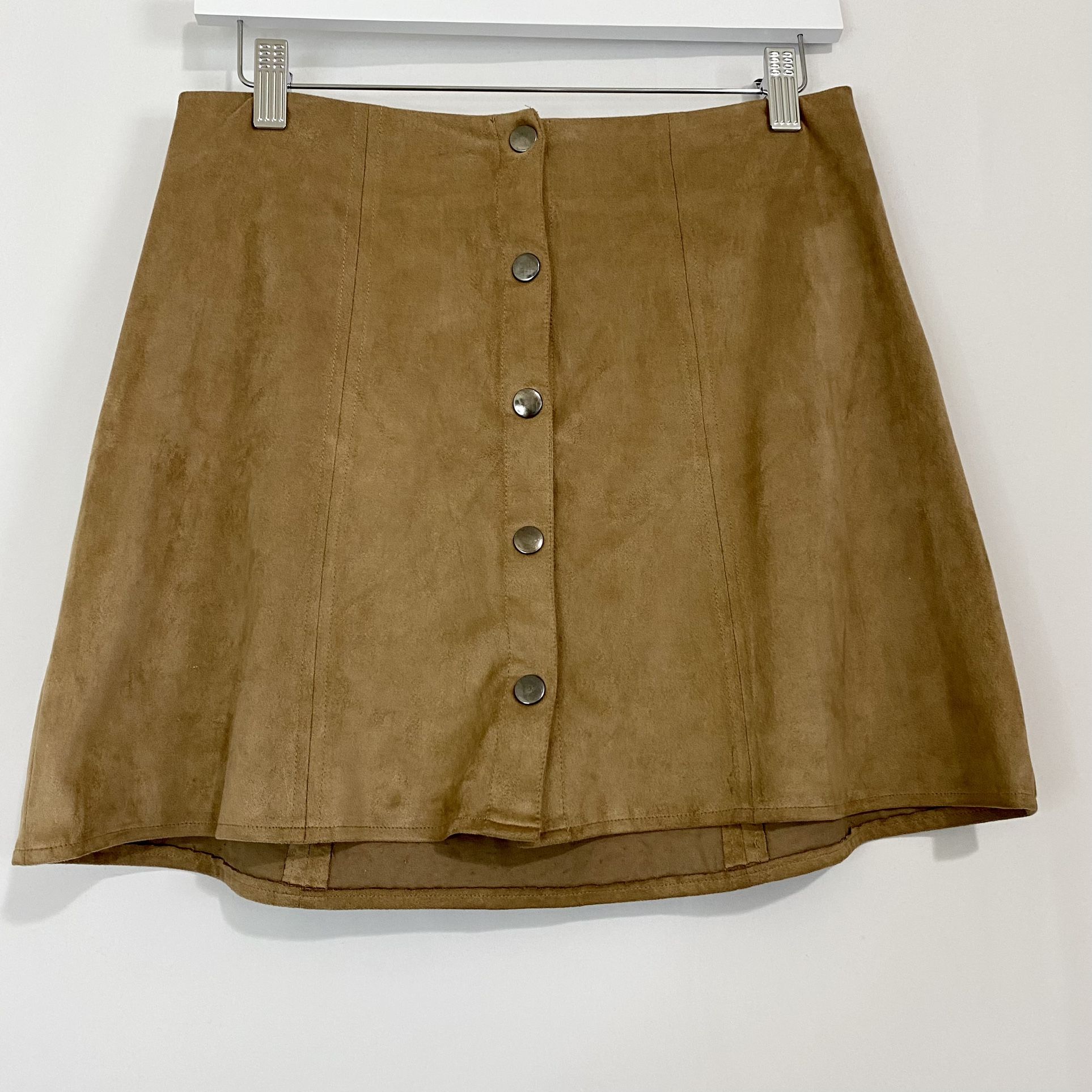 Kendall + Kylie Women’s Snap Front Suede Mini Skirt Tan Size Small FLAW