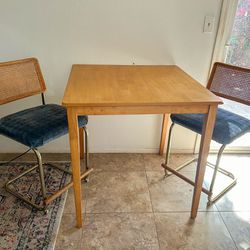 Dining Table & Vintage Chairs