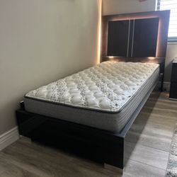 Italian Bedroom Set With Full Size Bed With One Nightstand And Dresser