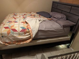 Queen size bed and box spring