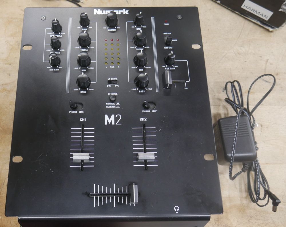 NUMARK M2 SMALL DJ MIXER PRE OWNED 888686-1
