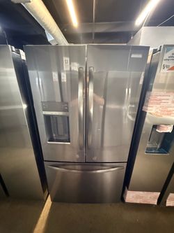 👑FRIGIDAIRE GALLERY BLACK STAINLESS STEEL REFRIGERATOR BOTTOM FREEZER SPACIOUS👑