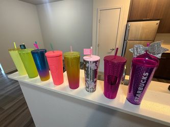 8 Starbucks cups , All new or like new!