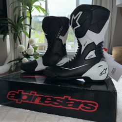 Alpinestars Black-And-White Leather Motorcycle Boots