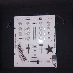 TURNTABLES MIXER AND COFFIN 