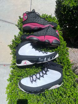 Jordans 13s and 9s read desc