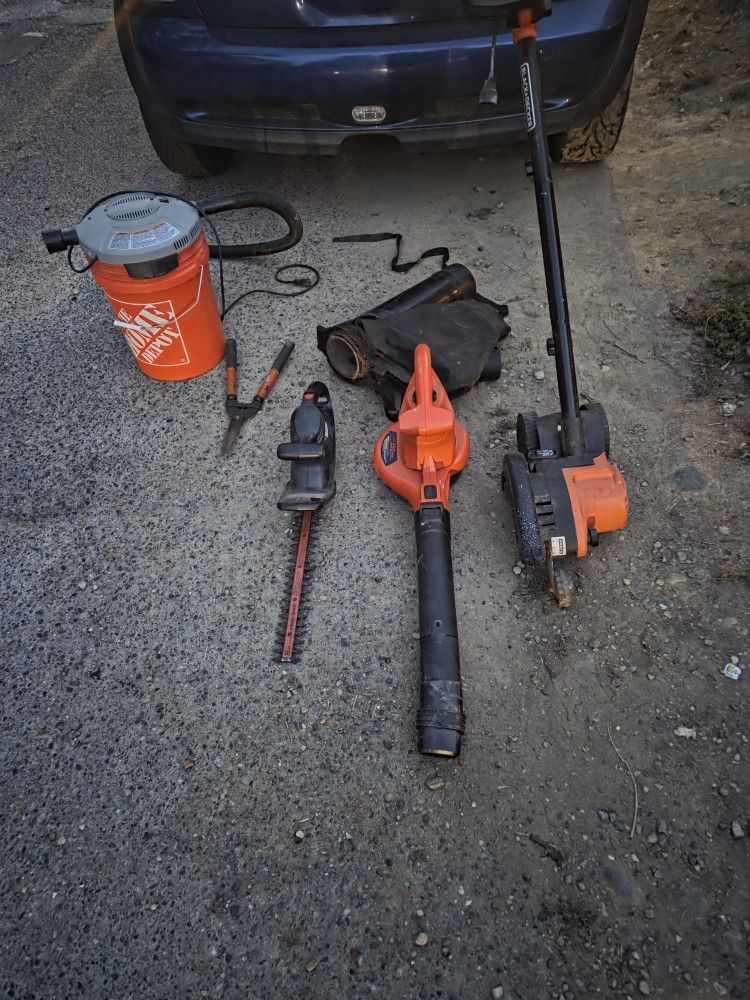 Electric Yard Tools Lot