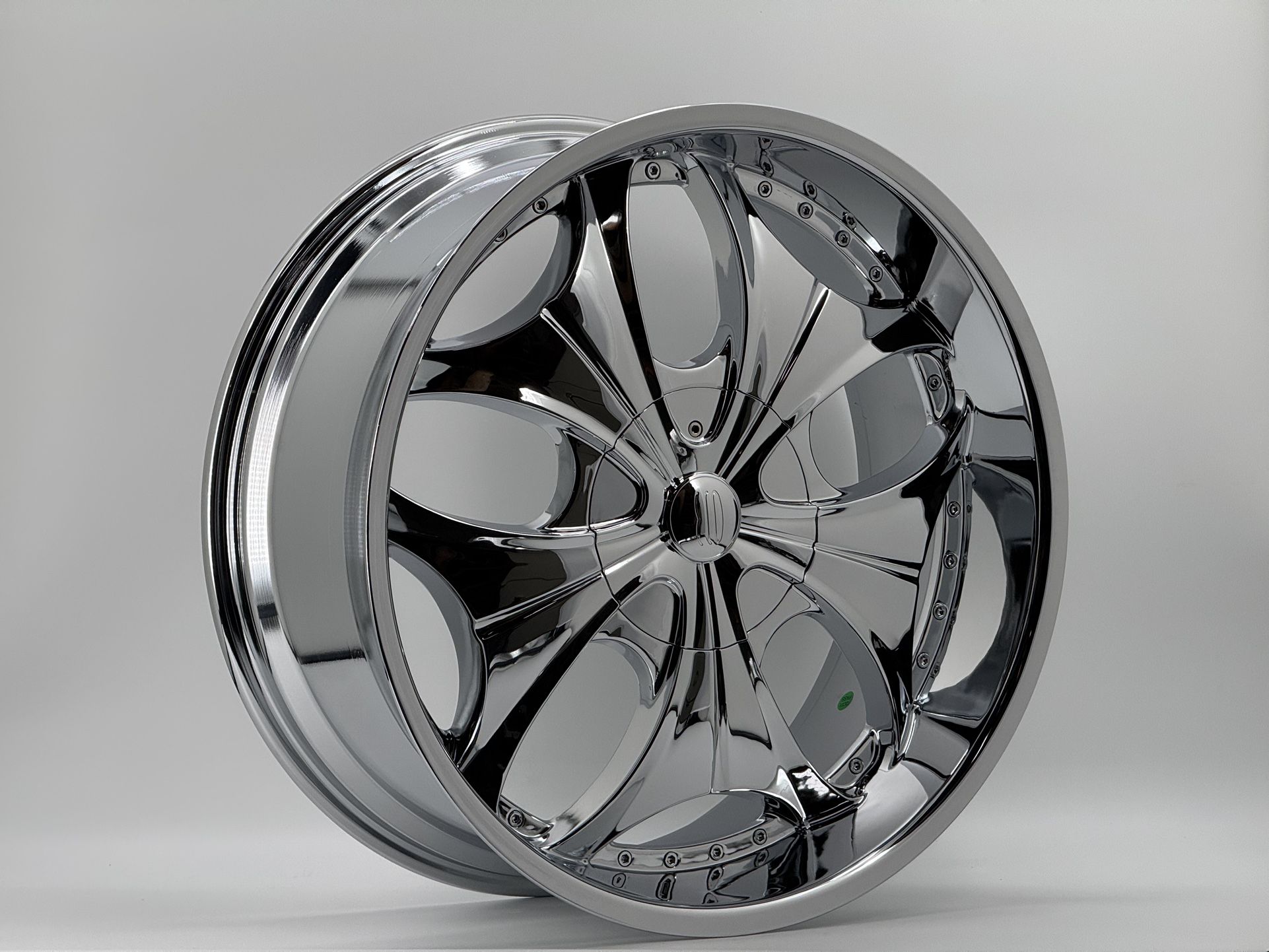 24" ECO Wheels style 810 24X10 CHROME finish 6 lug 6x5.5 / 6x139.7 et +35 HUB BORE 78.1 mm set of 4 new in the box #12