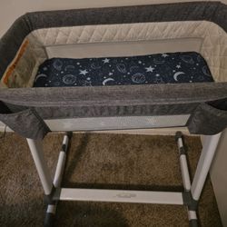 Bedside Bassinet – Adjustable Height – Clean – Ready to Use