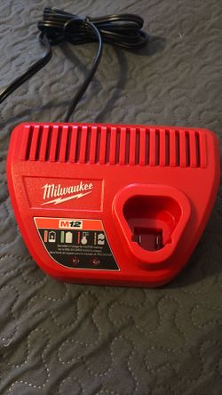 Milwaukee m12 Battery charger 48-59-2401 m 12 input 120V 60Hz output 12V DC