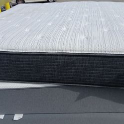 Beautyrest Silver BRS900 12.25" Medium King Mattress, Cooling Technology, Supportive, CertiPUR-US, 1