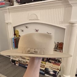 MOVING SALE!! Cute Hat