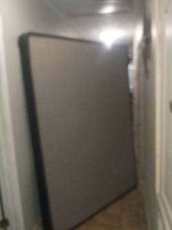 Full size box spring good 👍 condition