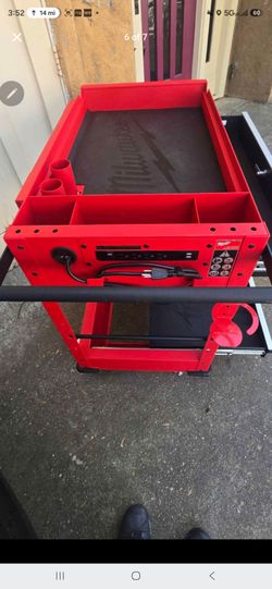 Milwaukee utility cart