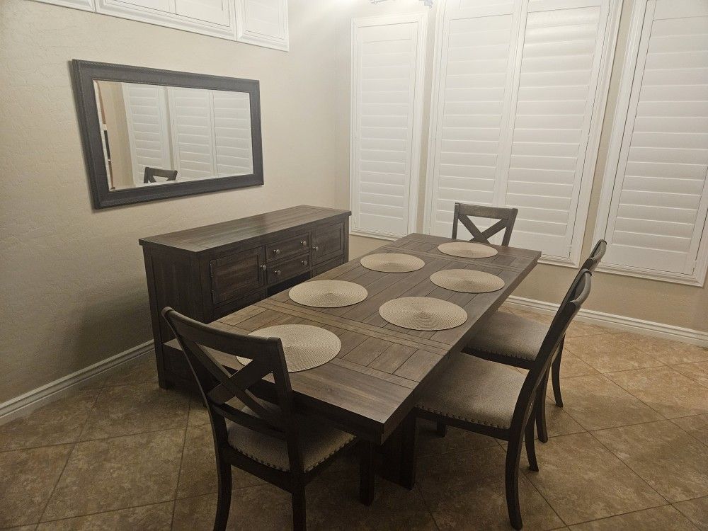 Dining Room Table, Hutch, Mirror
