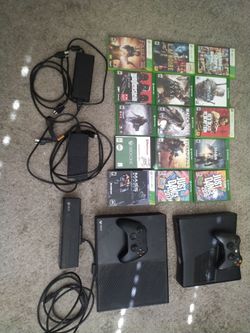 Xbox One w/ Kinect & Xbox 360 plus 12 games