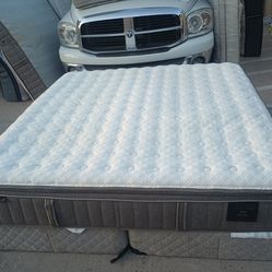 Stearns and Foster king pillowtop mattress and box spring