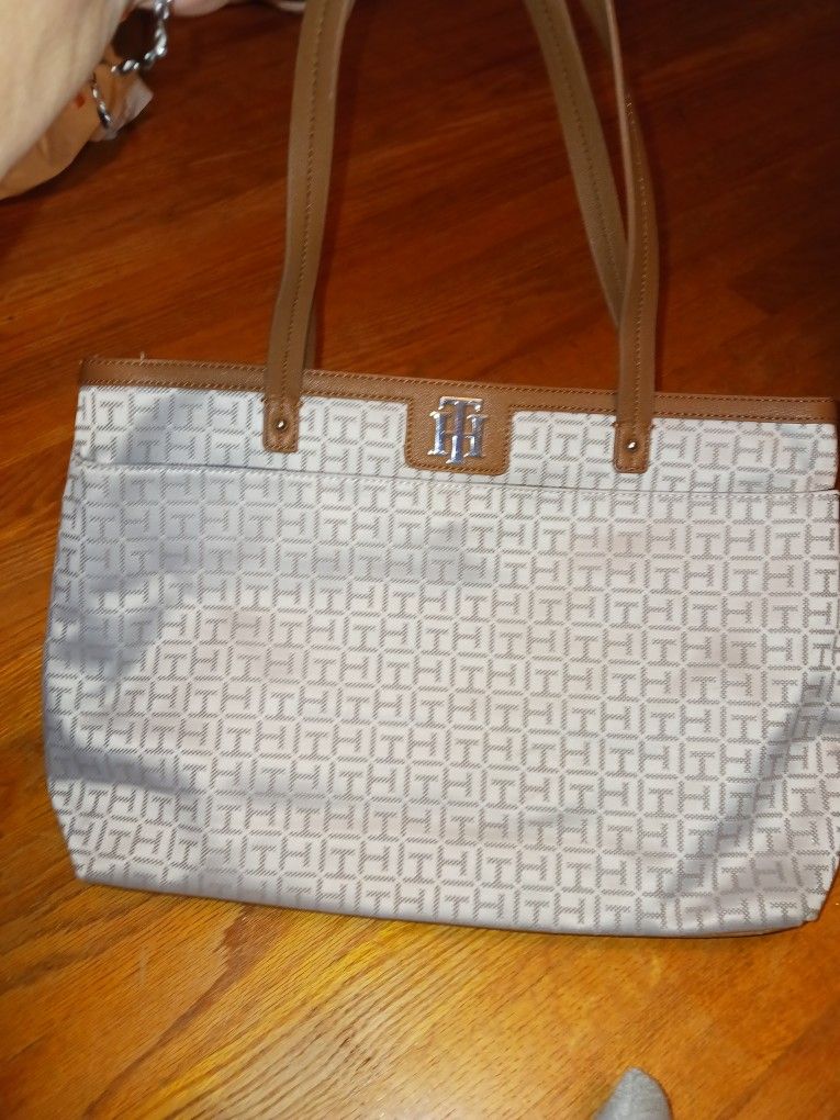 Beautiful Like New Tommy Hilfiger Large Purse/laptop Bag 