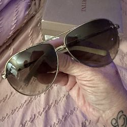 Men’s Gucci Aviator sunglasses