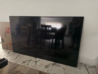 86” Vizio with wall with mounting bracket