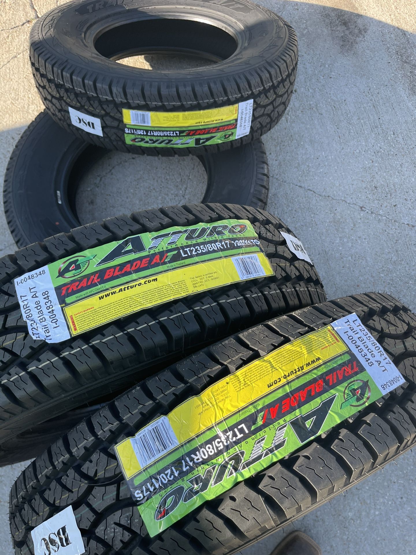 LT235/80R17