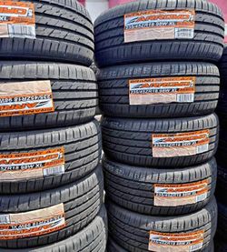 235/45/18 Vendo set de llantas Nuevas con 50,00 millas de garantía