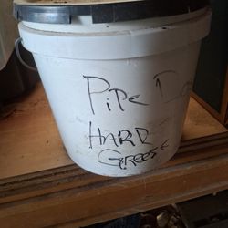 Pipe & Hard Greese