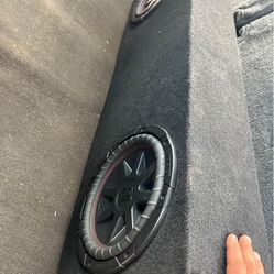 2 10s Subwoofer Kickers 