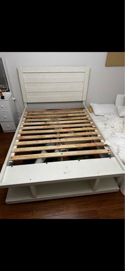 Bed frame full
