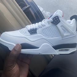 Jordan 4s