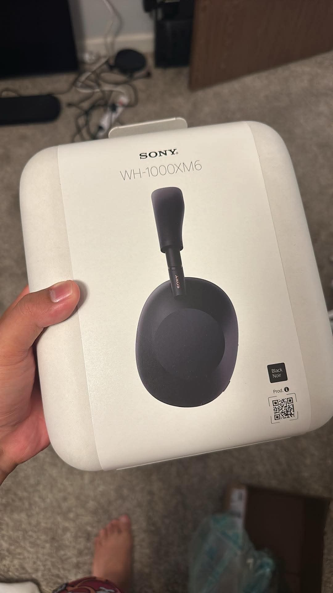 Sony WH1000XM6 Black & White