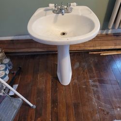 Pedestal Sink