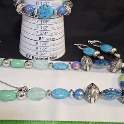 Beautiful Turquoise Look 24 Inch Necklace 2 Inch Earrings.  And 7 Inch Bracelet 
