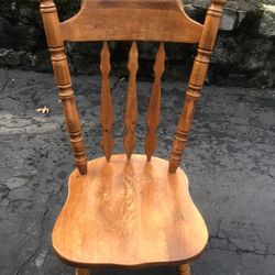Very Good Condition Hardwood Chair 
