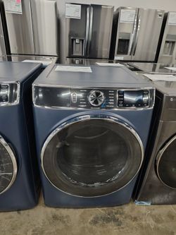 GE profile 7.8 cu ft Capacity Smart Front Load Gas Dryer with Steam and Sanitize cycle