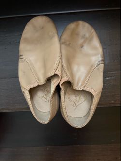 Girl’s jazz shoes 1.5M