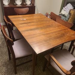 Dining Room Table, 6 Chairs With Hutch