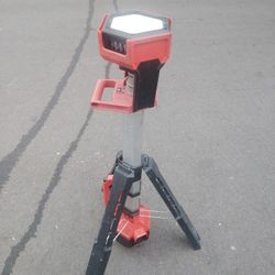 Milwaukee M 18 Battery And Corded Light 