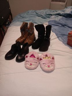 Girl kid boots & pink slippers