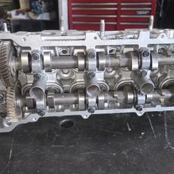 94 To 2000 2.7 Toyota Cylinder Head