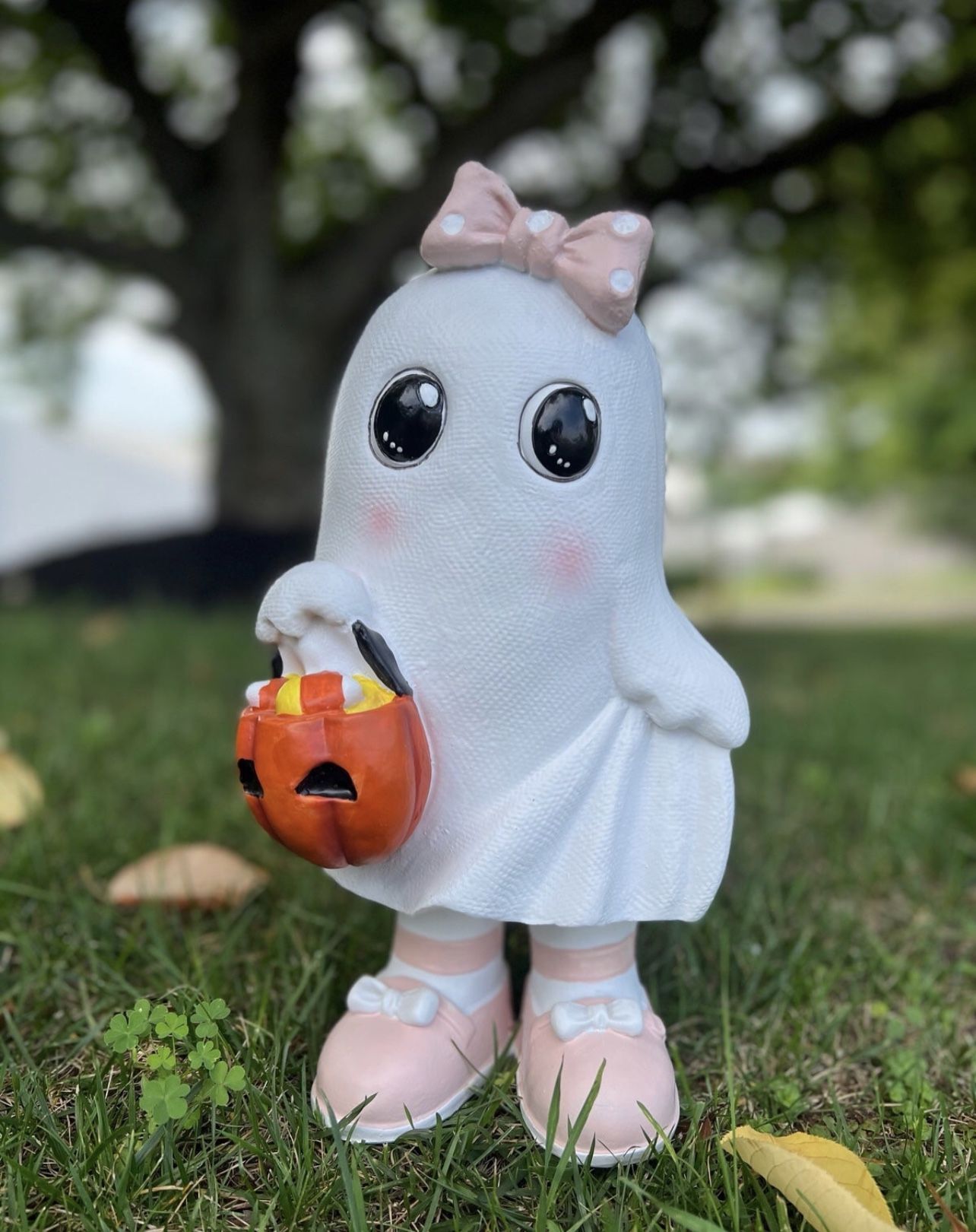 Pink girl ghost pink bow and shoes Halloween