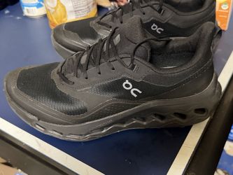 On Clouds Running Shoes (Size 10)