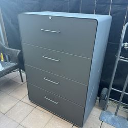 Poppin lateral file cabinet 4 drawer