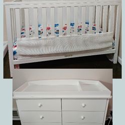 3 in one baby crib, matress and dresser set 