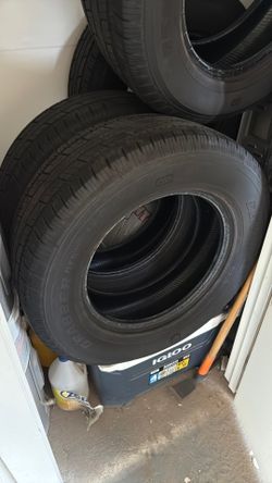 Toyota Tacoma tires 265/65/R17