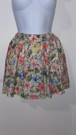 Hardly Worn Floral Mini Skirt with under pants