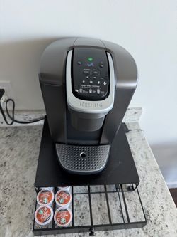 Keurig Single Serve Coffee Maker in Great condition